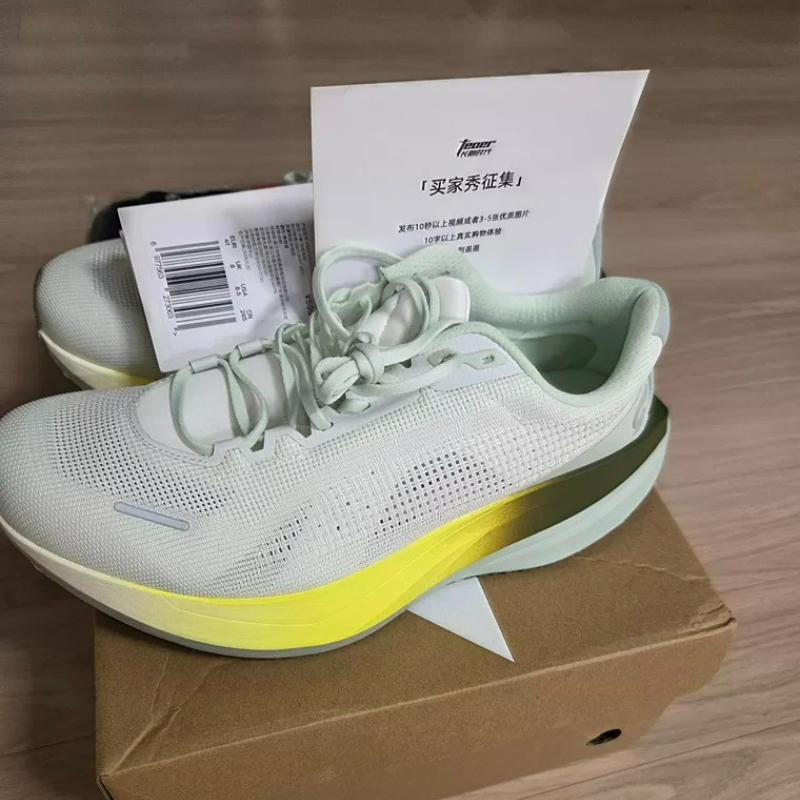 Zapatillas de correr de marca  - Men Shoes Vs Women reseña y precio