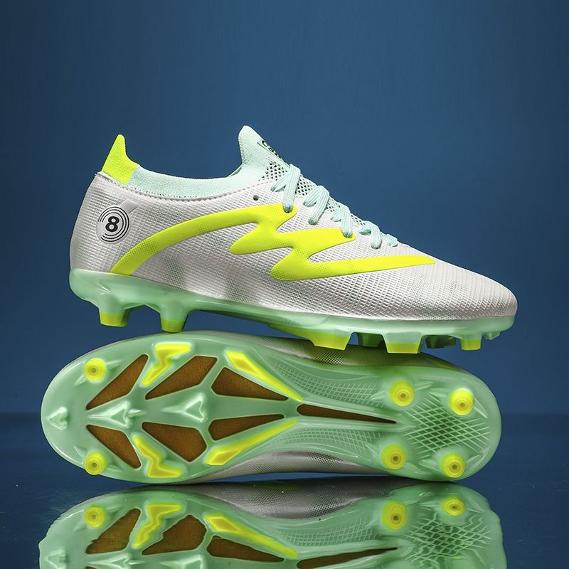 Zapatos de fútbol clásicos de  - Men Shoes Vs Women reseña y precio