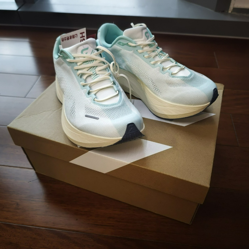Zapatillas de correr DYNAFISH  - Men Shoes Vs Women reseña y precio