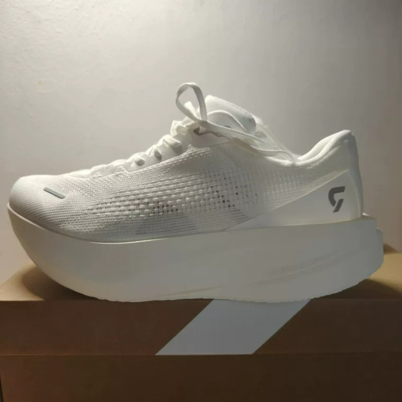 Zapatillas de entrenamiento DY - Men Shoes Vs Women reseña y precio